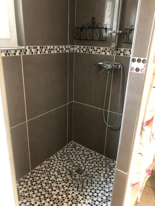 Villa Climatise Avec Piscine Et Jacuzzi Carpentras Eksteriør billede