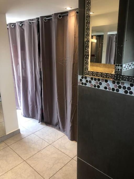 Villa Climatise Avec Piscine Et Jacuzzi Carpentras Eksteriør billede