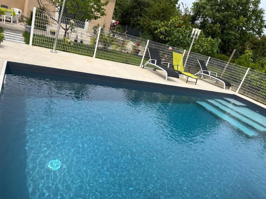 Villa Climatise Avec Piscine Et Jacuzzi Carpentras Eksteriør billede