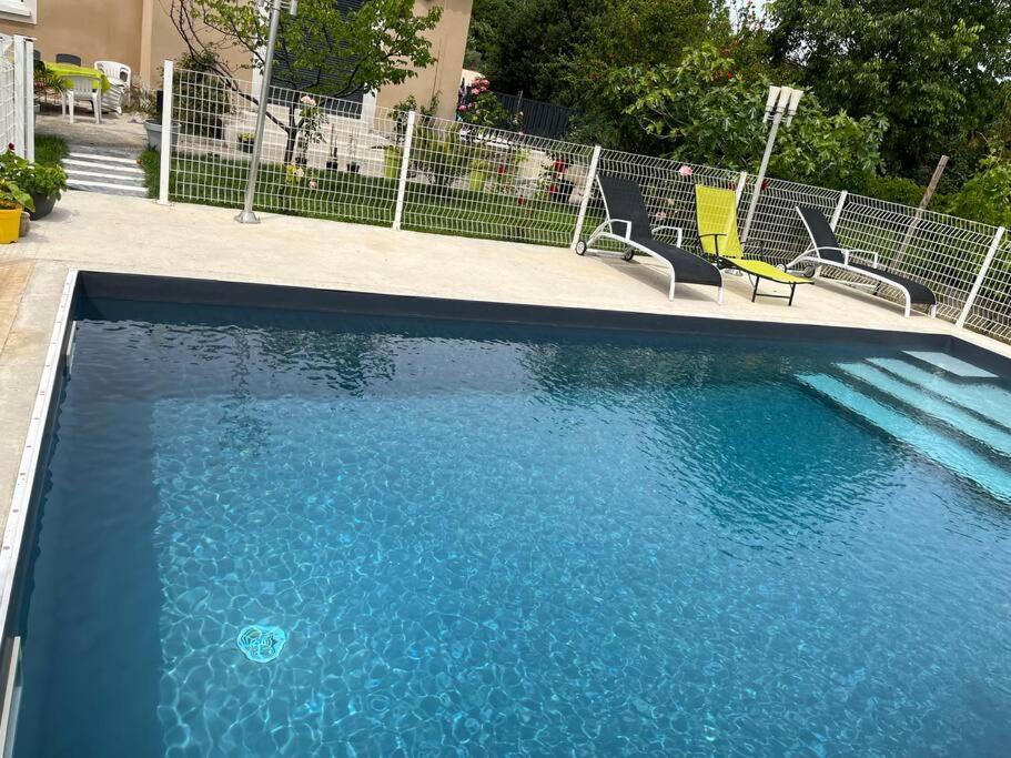 Villa Climatise Avec Piscine Et Jacuzzi Carpentras Eksteriør billede