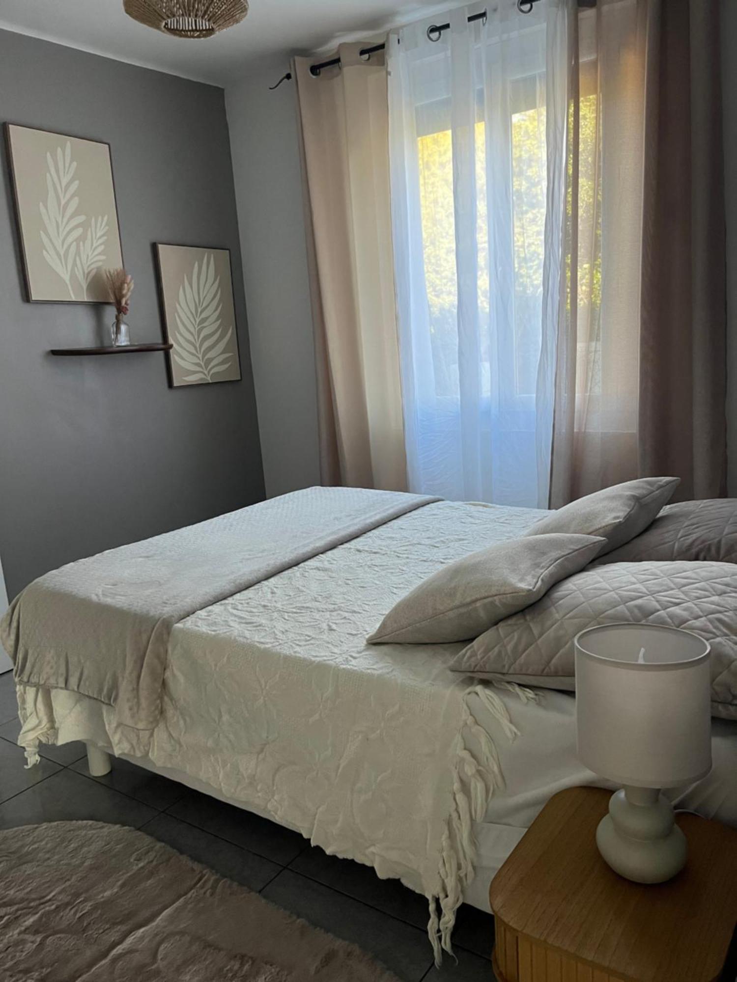 Villa Climatise Avec Piscine Et Jacuzzi Carpentras Eksteriør billede