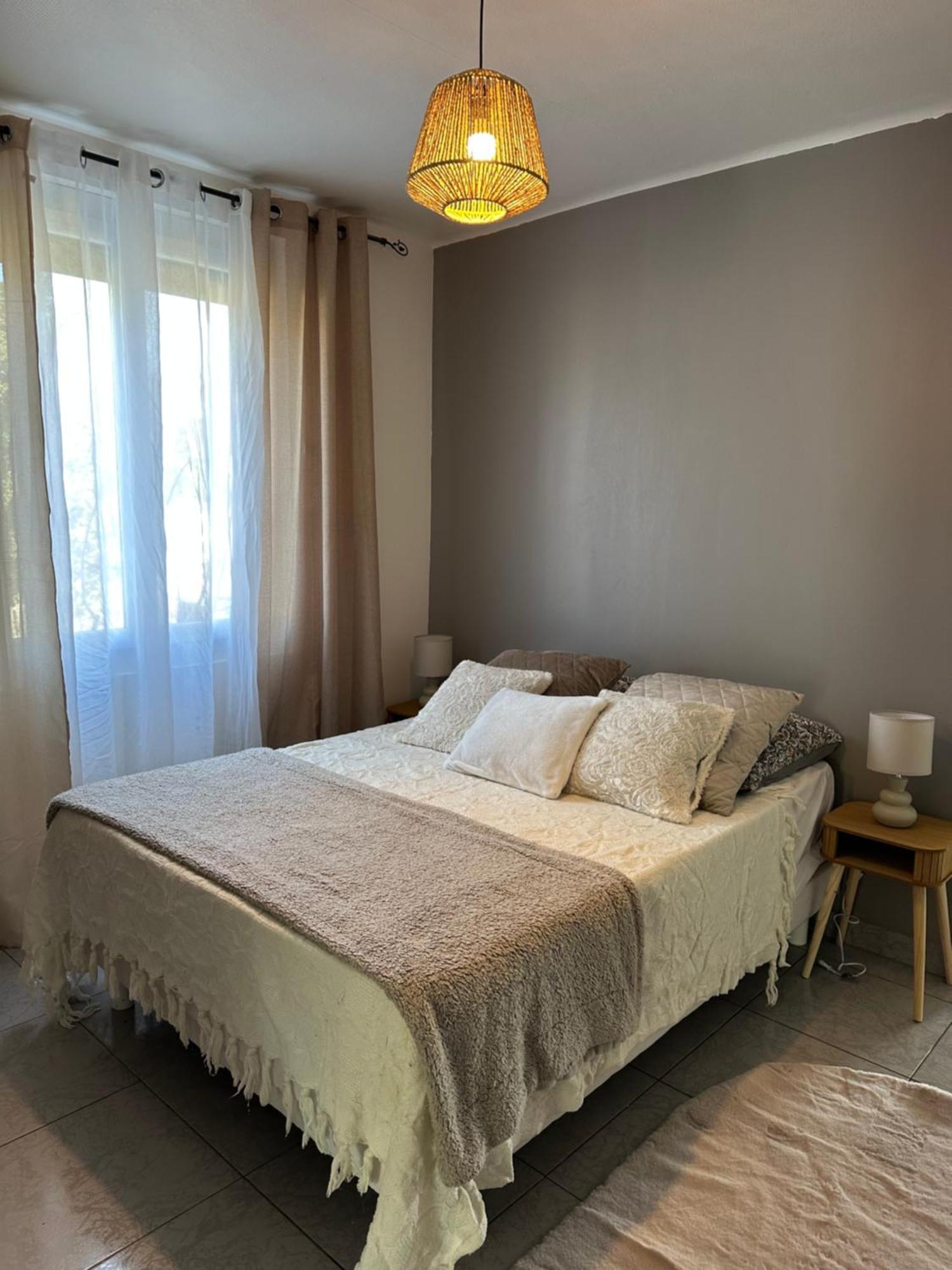 Villa Climatise Avec Piscine Et Jacuzzi Carpentras Eksteriør billede