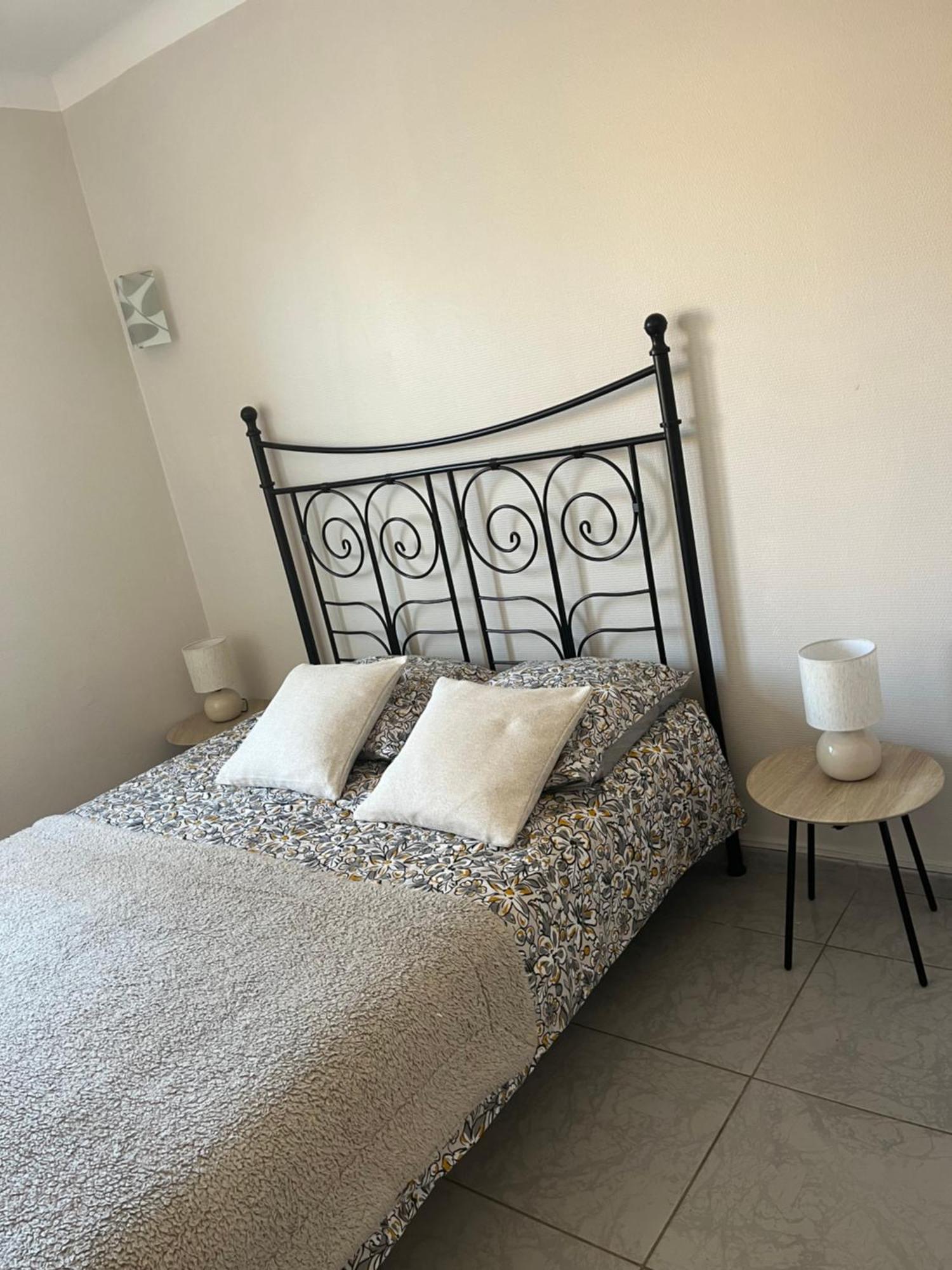 Villa Climatise Avec Piscine Et Jacuzzi Carpentras Eksteriør billede